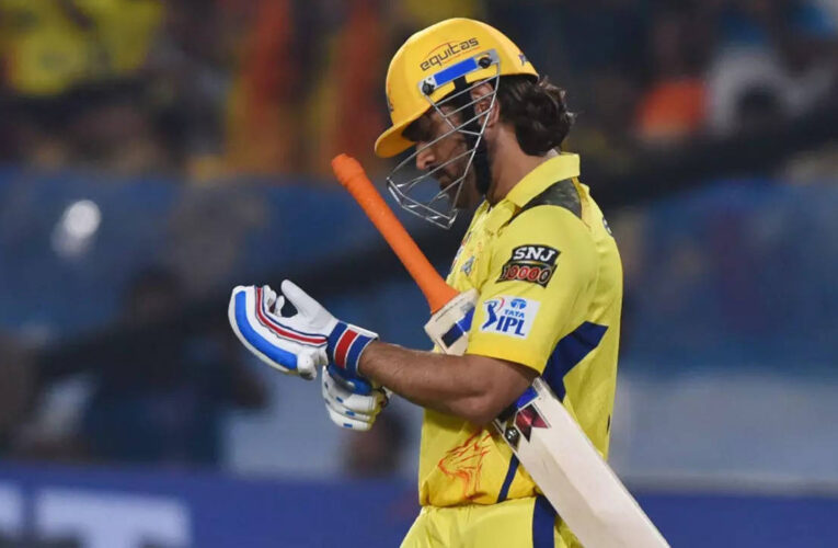 ‘When MS walked out…’: Cummins makes a big statement on CSK legend