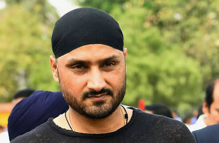 ‘Khelna hai to khelo, hum nahi bhejenge team’: Angry Harbhajan tells Pakistan