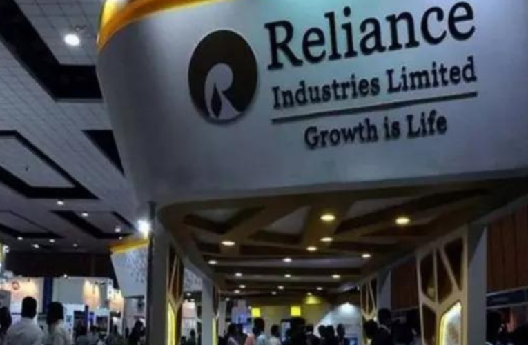 Reliance to commission first solar giga-factory in FY25